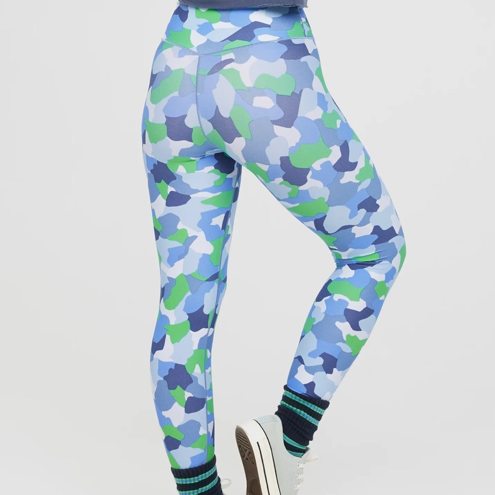 NWOT OFFLINE By Aerie Real Me High
Waisted Crossover Legging